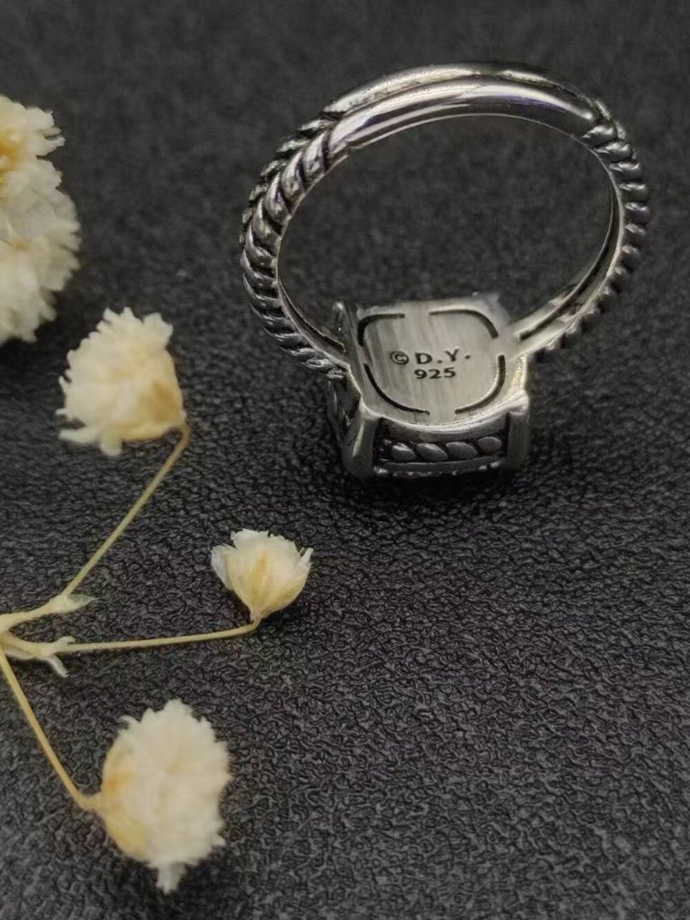 ✨David Yurman Ring✨ - Picture 8 of 10
